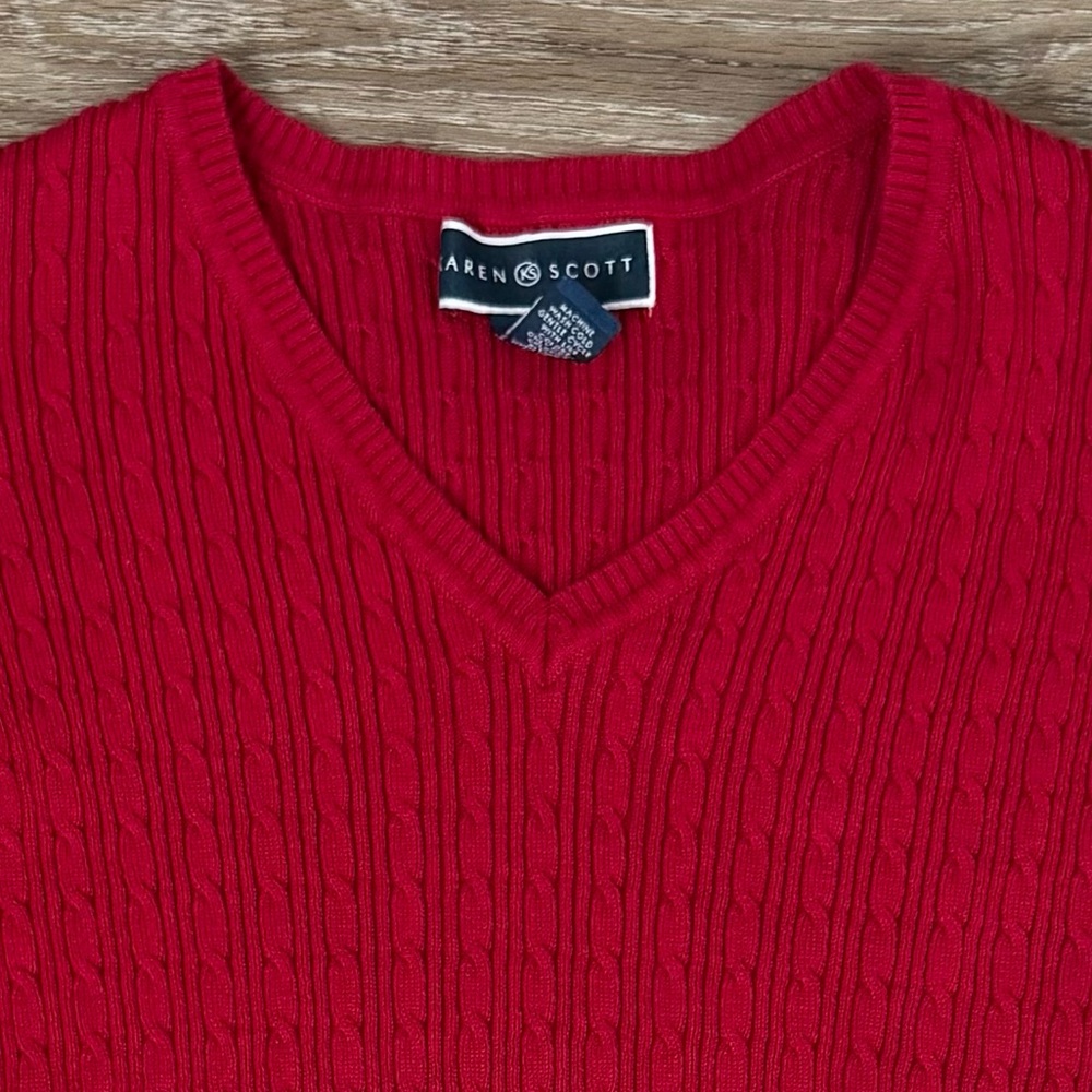 Like New KAREN SCOTT Red V Neck Sweater Size Medium - Picture 2 of 11